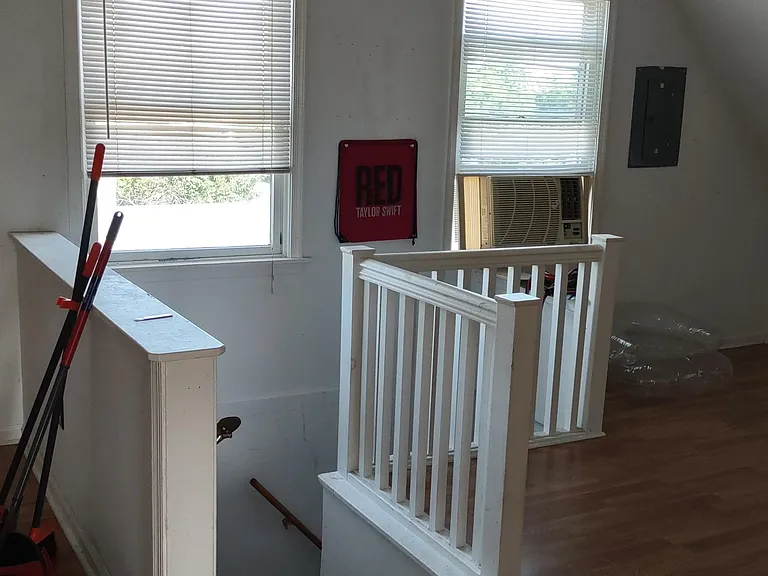 26 N Oak Ave #3 — Photo 13