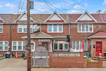 147-71 Hoover Avenue