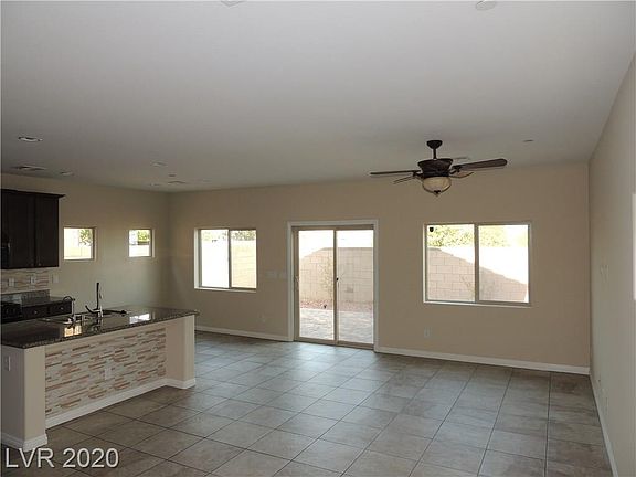 3rd image of 1112 Bradley Bay Ave