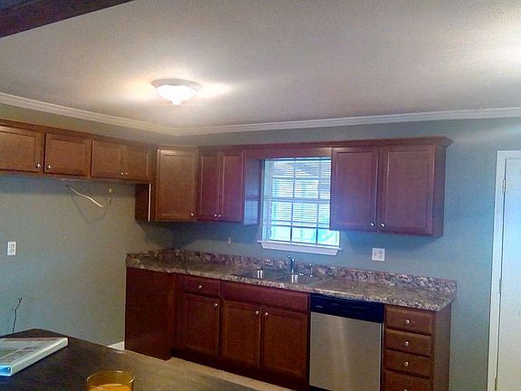 4th image of 1824 Greendale Dr NE