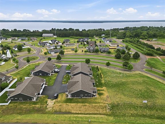3rd image of 934 Wissota Green Boulevard