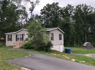 122 Hovey Rd, Londonderry, NH 03053