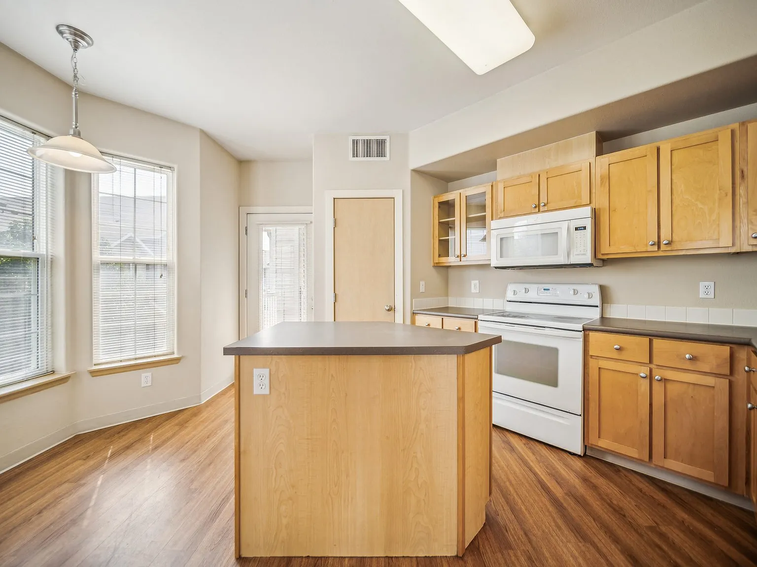 Villas at Meadow Springs — Photo 4