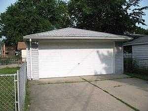 3rd image of 1039 E Milton Ave