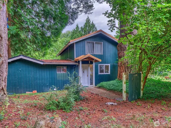 423 S Beach Rd, Point Roberts, WA 98281