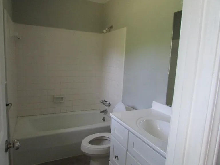 2940 Steeplechase Dr — Photo 8