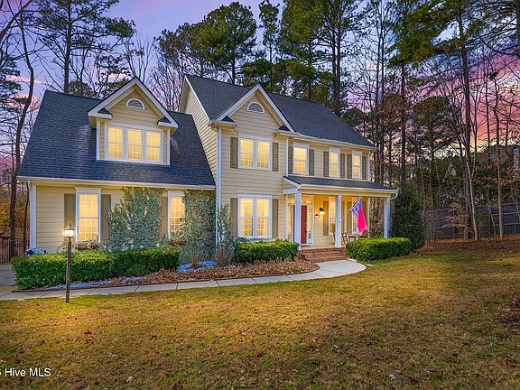 4th image of 2020 Gardenbrook Drive