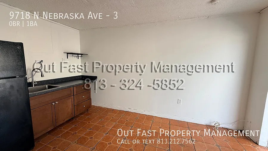 Building Photo - 9718 N Nebraska Ave #3