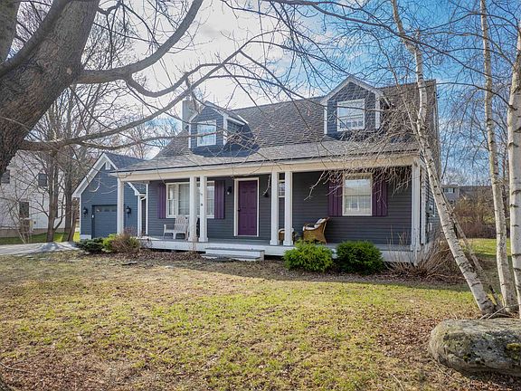 3rd image of 34 Hillcrest Road