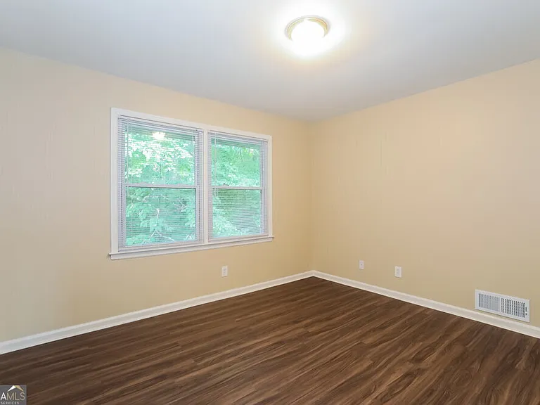 3358 Creekway Dr — Photo 15