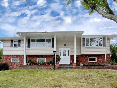 44 Memorial Rd, West Caldwell, NJ, 07006