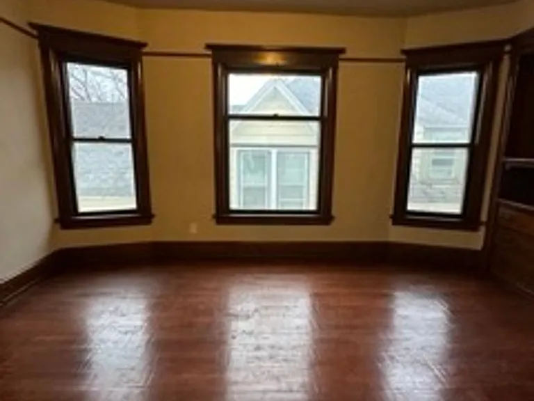 2355 N Hubbard St — Photo 2