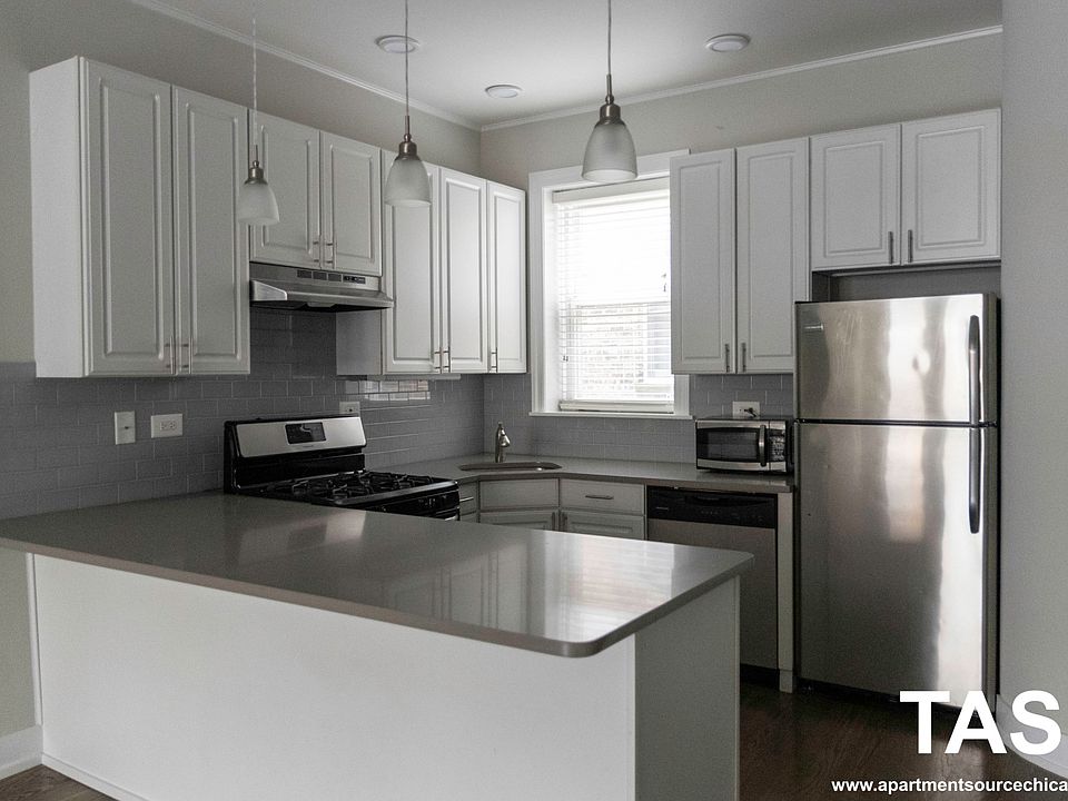 1st image of 3854 N Southport Ave #1
