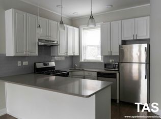 3854 N Southport Ave #1, Chicago, IL 60613