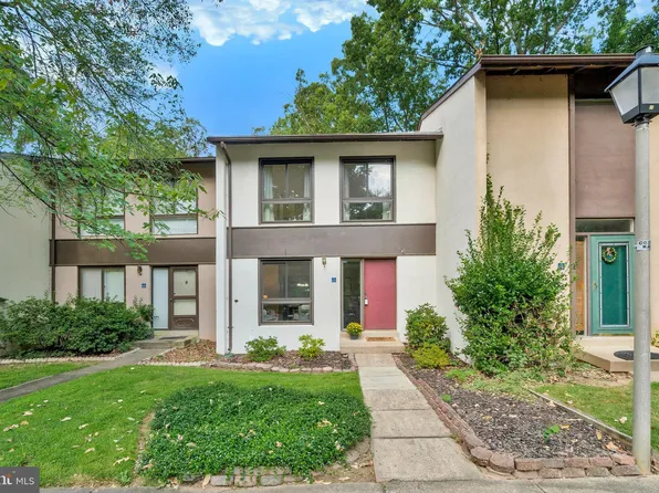 11902 Barrel Cooper Ct, Reston, VA 20191