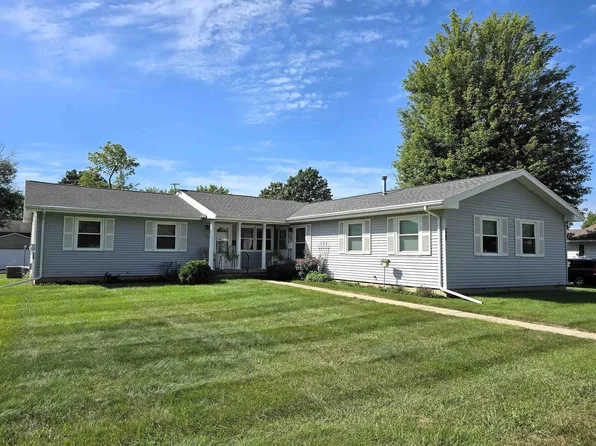 903-905 Poplar St, La Porte City, IA 50651