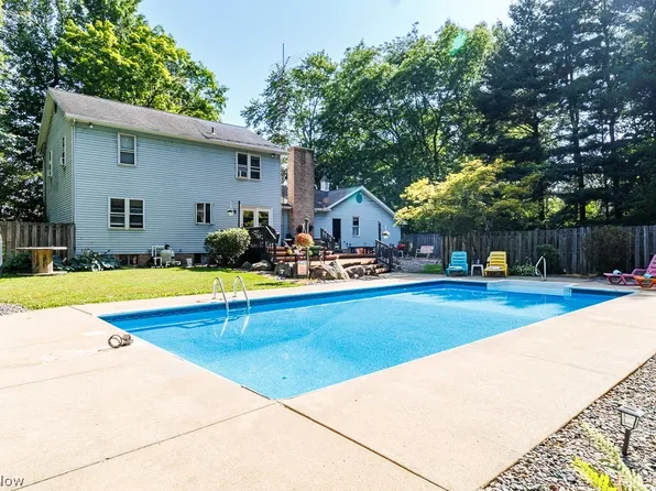 840 Carriage Hill Dr, Salem, OH 44460