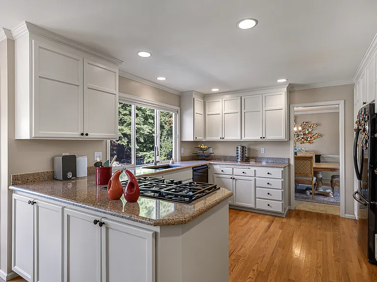 3371 212th Ct SE — Photo 8