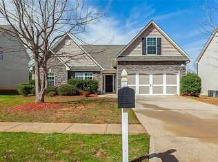 1133 Bowlin Dr, Locust Grove, GA 30248