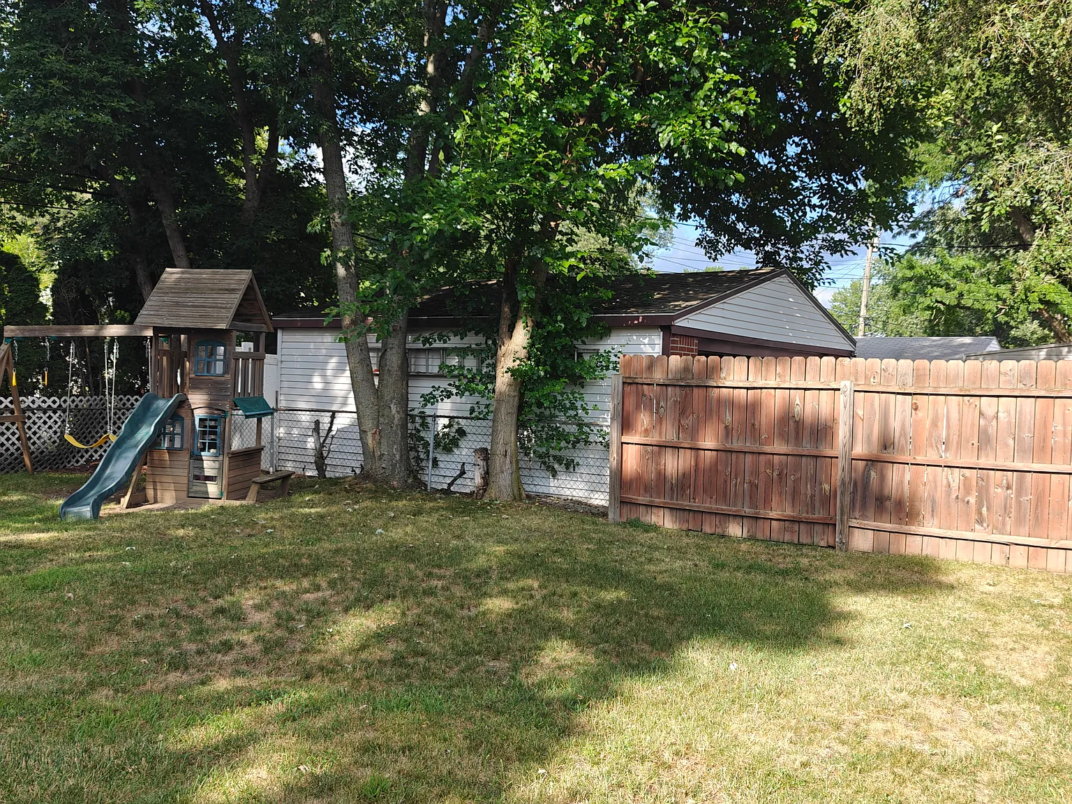 3 bed, 1103 sqft, $1,700 — Photo 4