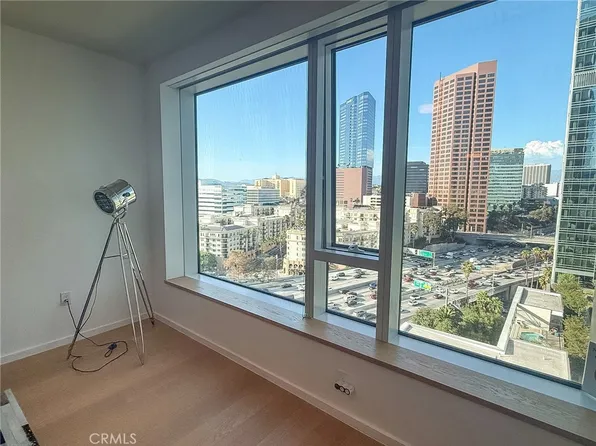 899 Francisco St #1711, Los Angeles, CA 90017