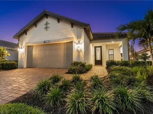4621 Centaurus Cir, Naples, FL