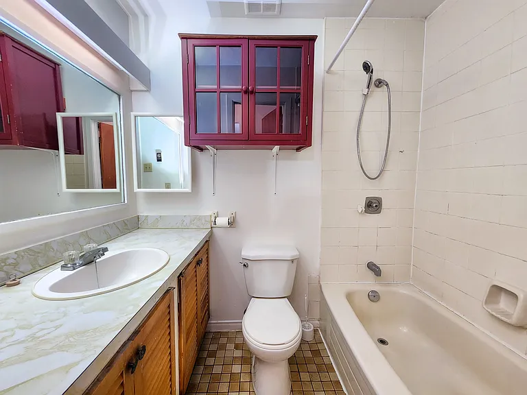 638 Rideau St #A — Photo 13