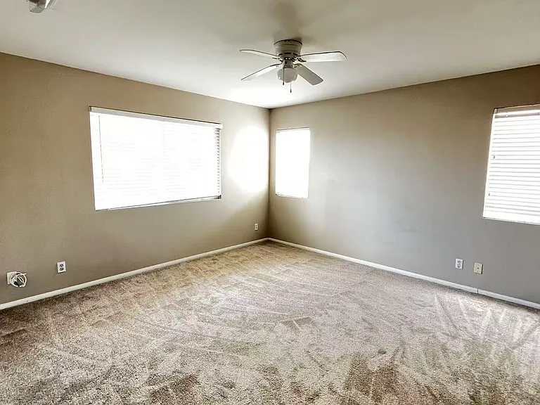 351 Jessica Ln — Photo 13