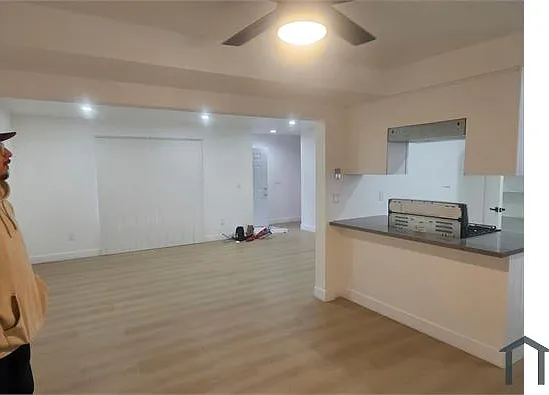3 bed, 900 sqft, $3,125 — Photo 3