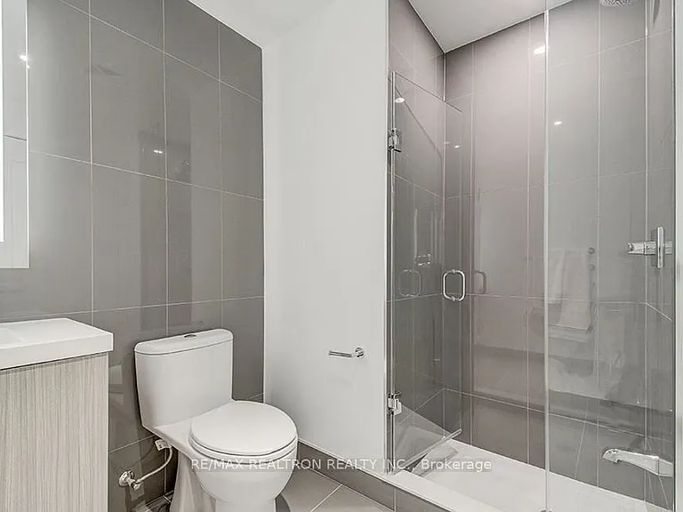 575 Bloor St E #2208 — Photo 22