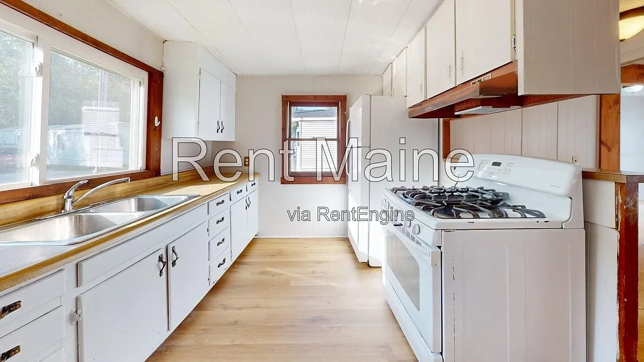 2 bed, 1.0 bath, 720 sqft, $1,100 — Photo 1