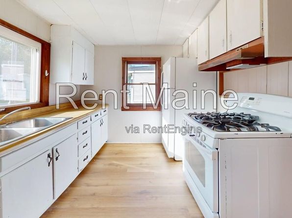 44 Pleasant St