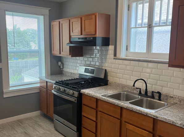 5631 Dewey Ave #2