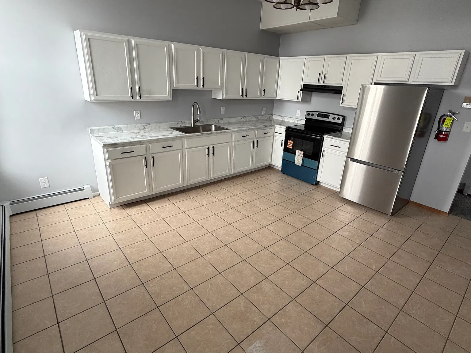 2 bed, 1100 sqft, $1,600 — Photo 2