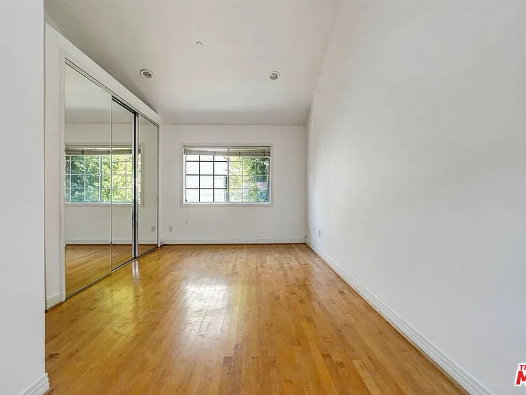 456 1/2 Smithwood Dr — Photo 25