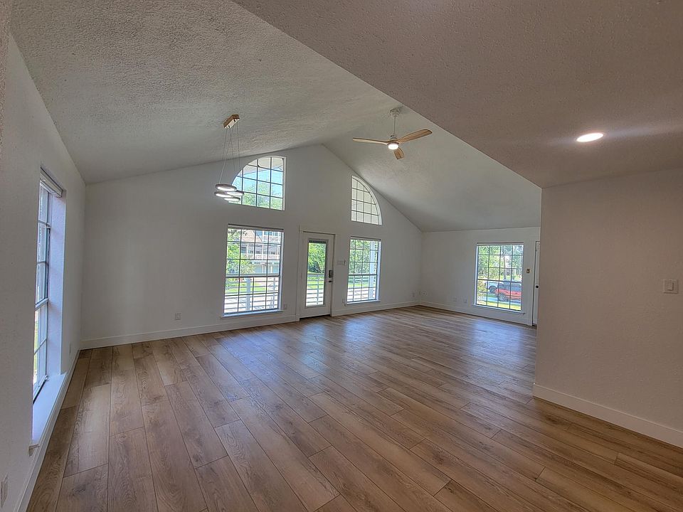 315 Clear Lake Rd Kemah TX Zillow