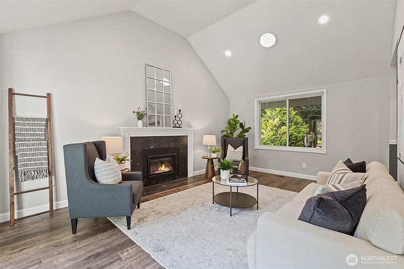 3rd image of 2119 242nd Street SW