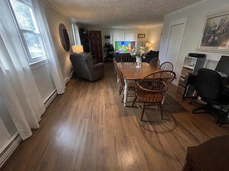 602 Archbald St — Photo 6