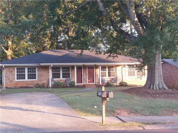 4161 Windsor Oak Dr, Atlanta, GA 30340