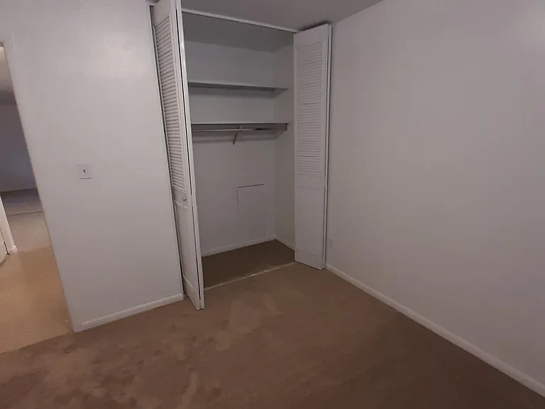 143 Lynnwood Mnr — Photo 7