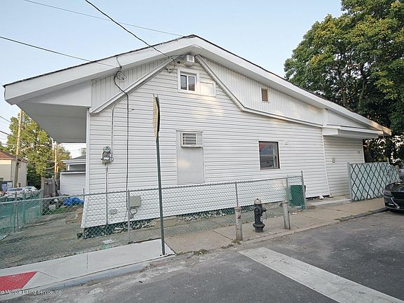 2nd image of 300 Saint Marys Ave