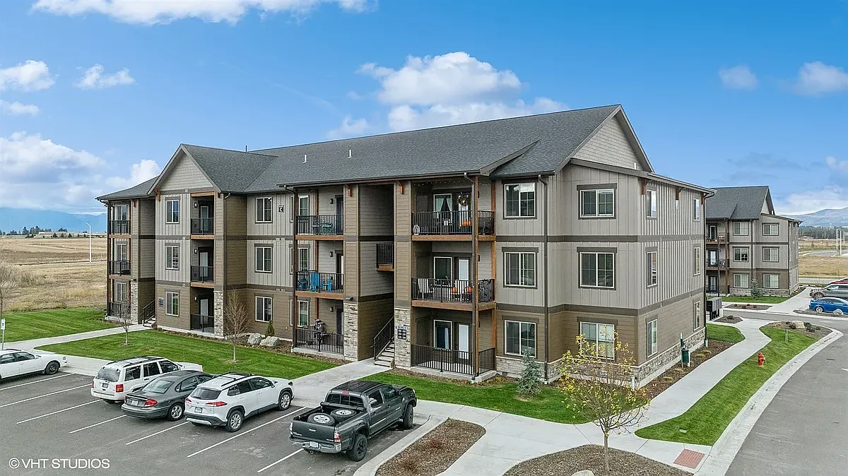 Eagle Valley Ranch Apartments — Photo 2