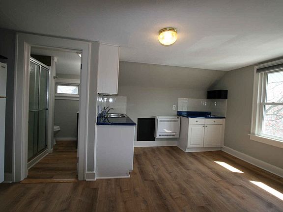 2nd image of 13823 Clifton Blvd APT 3