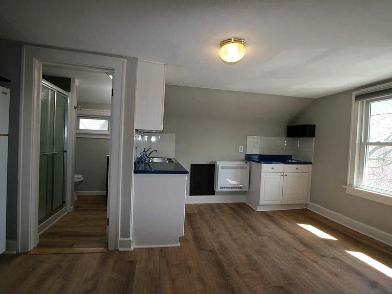 13823 Clifton Blvd #3 — Photo 2