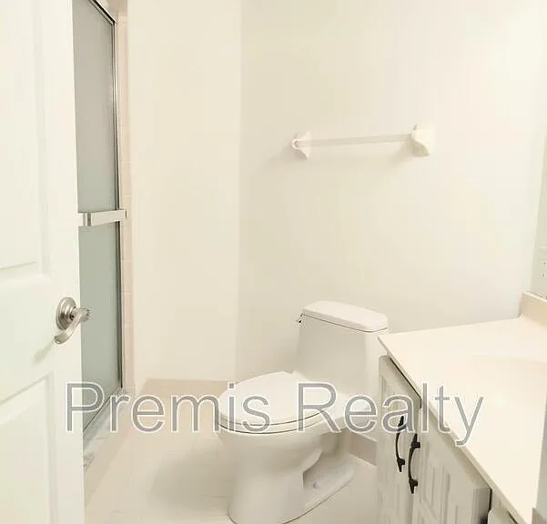 14820 Rue De Bayonne #1 — Photo 21
