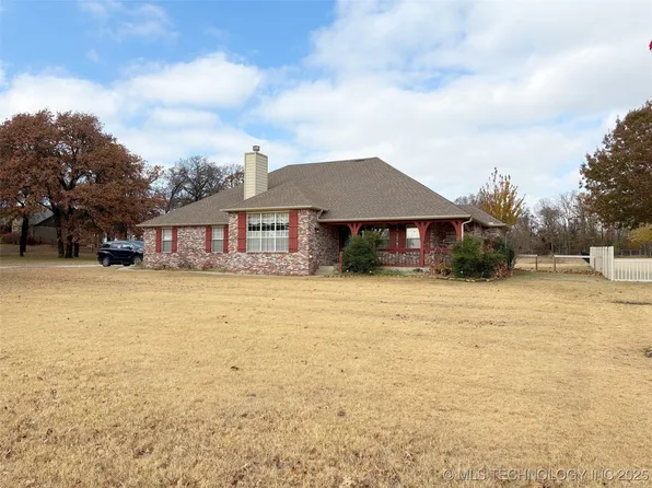 8801 S Ridgeview Dr, Sapulpa, OK 74066