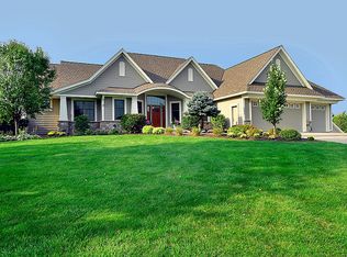 5825 Providence Curv, Maple Plain, MN 55359