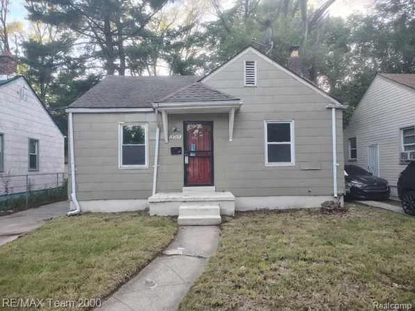 19749 Glastonbury Rd, Detroit, MI 48219