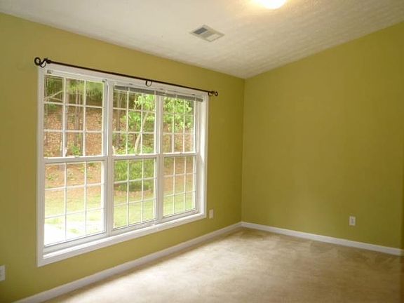 5th image of 296 Suwanee East Dr