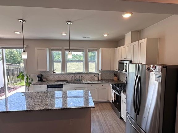 5th image of 784 Amarra Dr #1